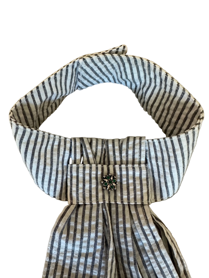 PRE-LOVED EQUI-LOGIC STRIPED PRE-TIED STOCK TIE