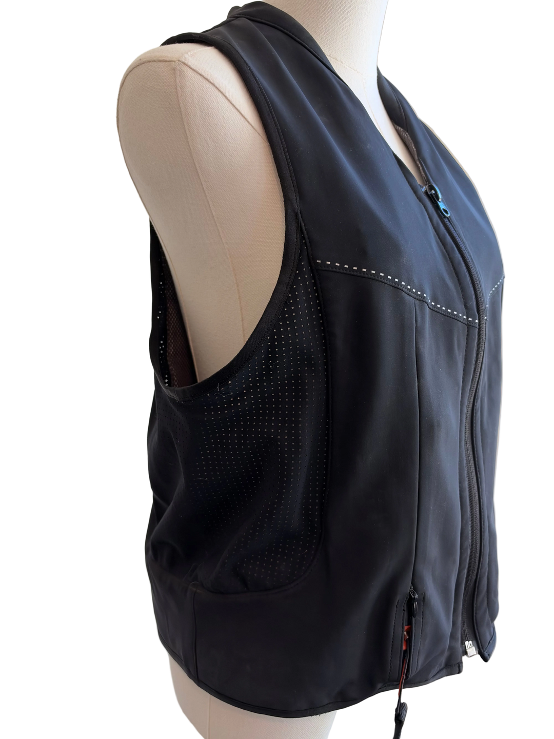 PRE-LOVED PENELOPE AIRLIGHT AIR VEST BY FREEJUMP - L