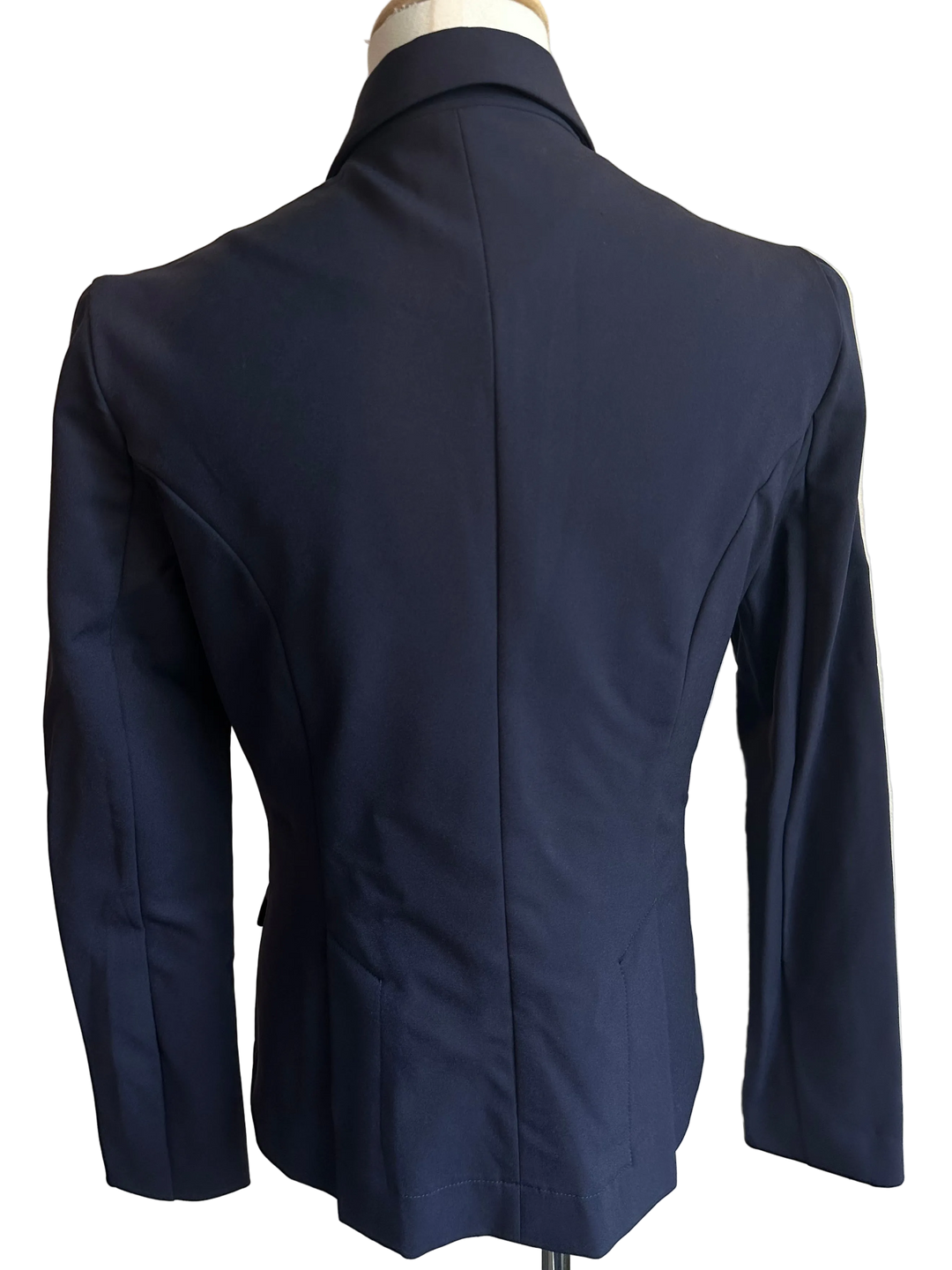 PRE-LOVED KIDS PIPER BY SMARTPAK SOFTSHELL SHOW COAT - M