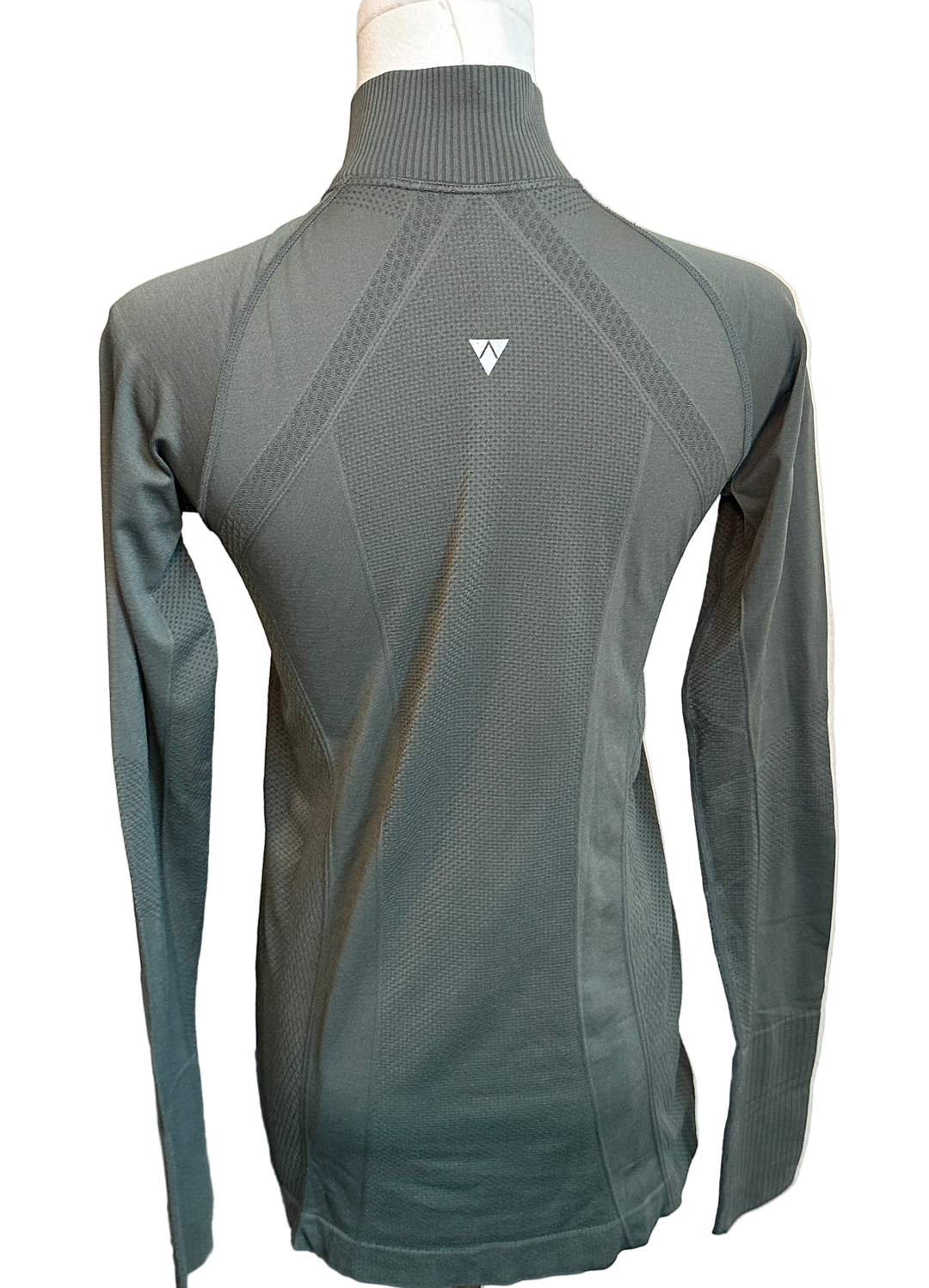 PRE-LOVED ANIQUE SIGNATURE 1/4 ZIP UV TOP