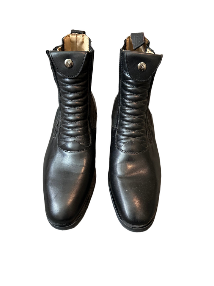 PRE-LOVED SECCHIARI HERA ANKLE BOOTS