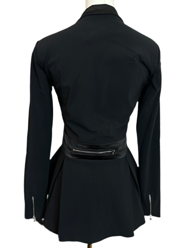 PRE-LOVED REIGNS BY SAVANNAH FELLERS THE VANI SHOW JACKET