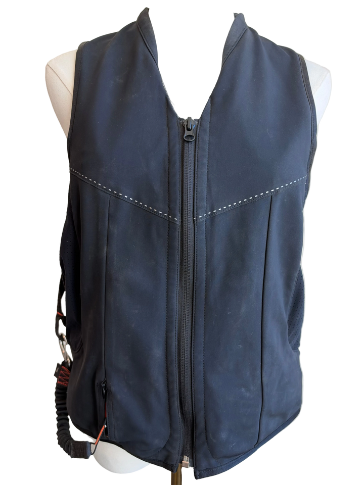 PRE-LOVED PENELOPE AIRLIGHT AIR VEST BY FREEJUMP - L