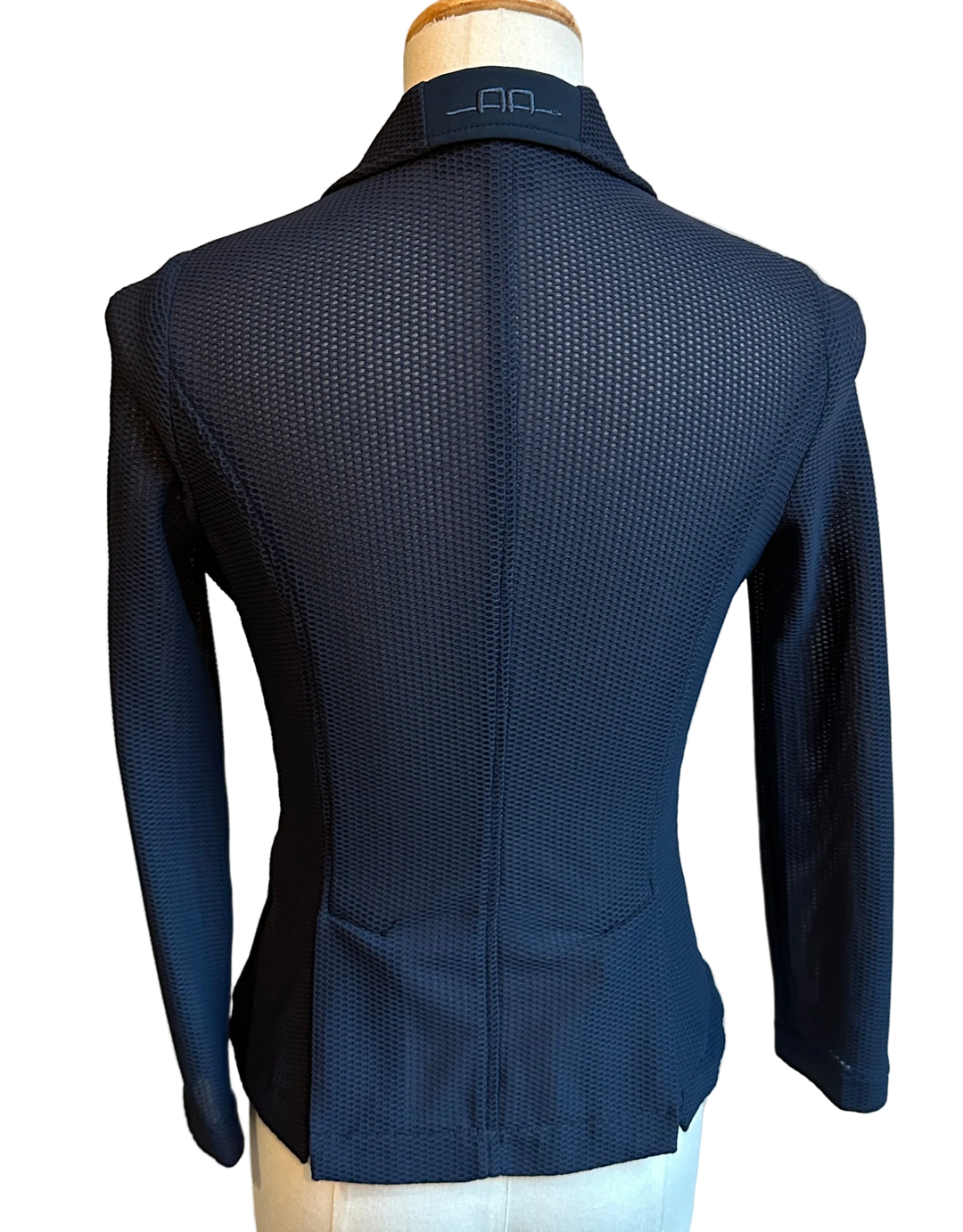 PRE-LOVED AA KIDS MOTION LITE SHOW JACKET