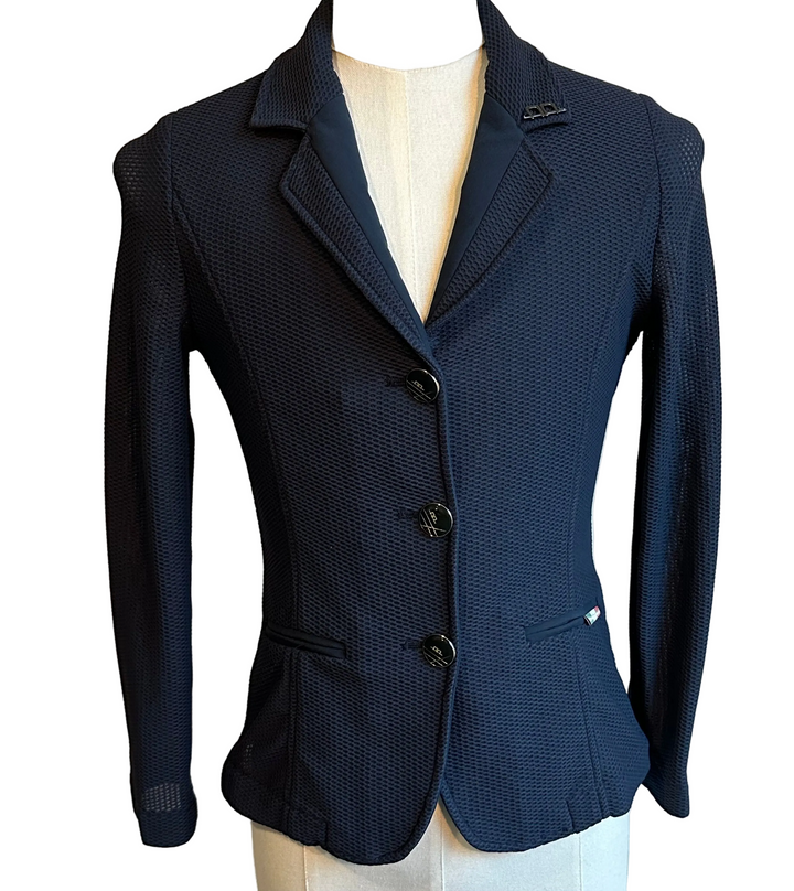 PRE-LOVED AA KIDS MOTION LITE SHOW JACKET