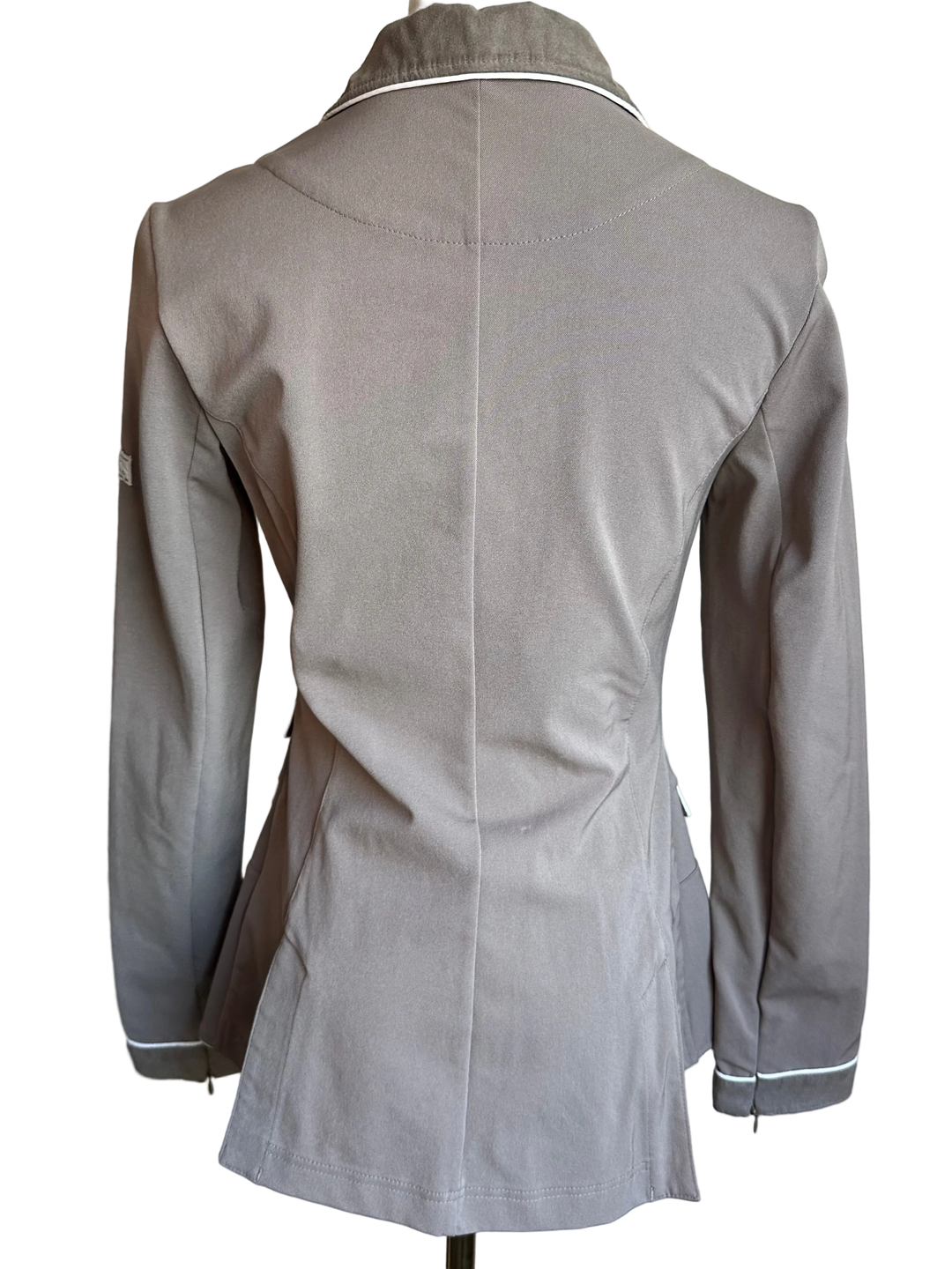 PRE-LOVED ANIMO SHOW JACKET