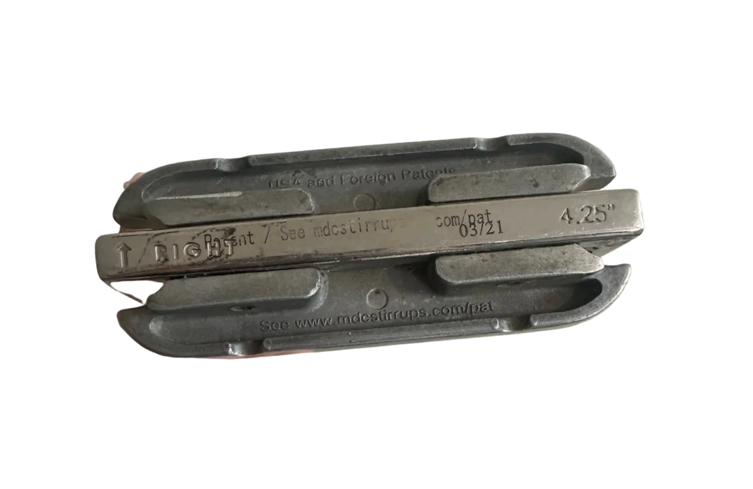 PRE-LOVED MDC STIRRUP IRONS