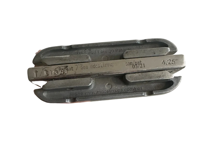 PRE-LOVED MDC STIRRUP IRONS