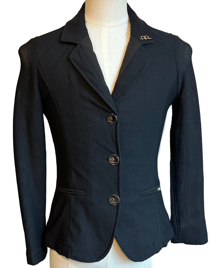 PRE-LOVED AA KIDS MOTION LITE SHOW JACKET