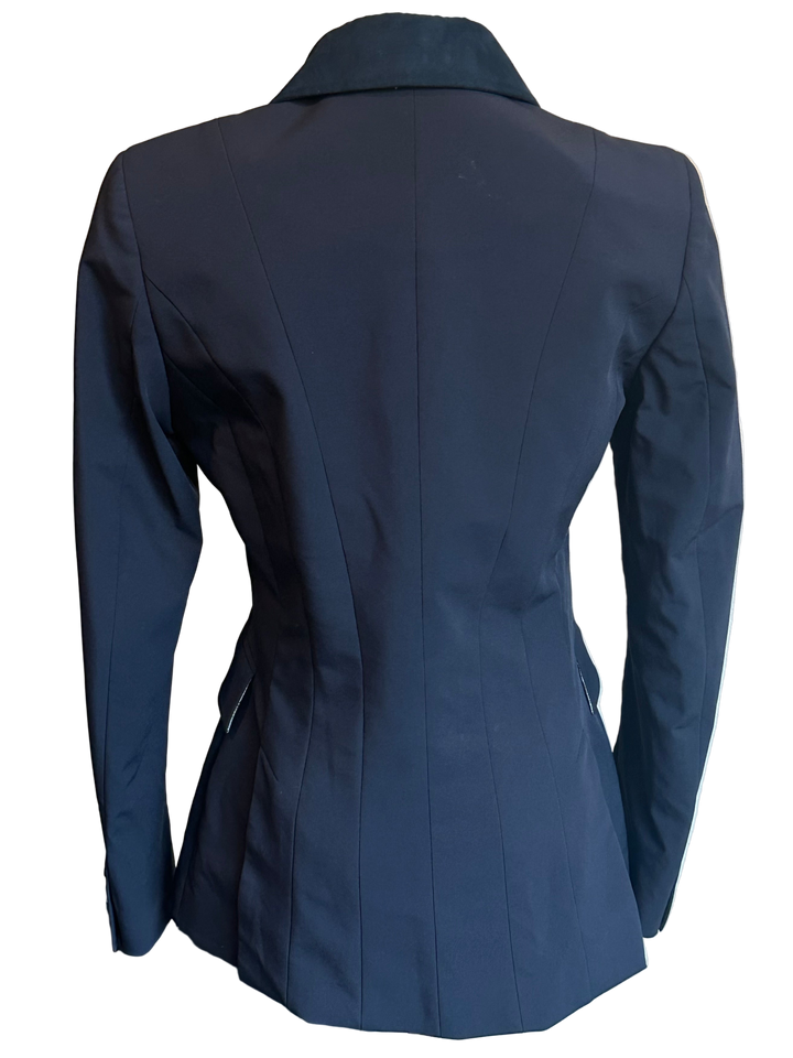 PRE-LOVED TREDSTEP SOLO SHOWTIME SHOW COAT